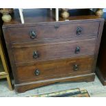 3' Victorian mahogany chest of 3 long drawers