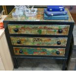 2'3 painted and animal decorated chest of 3 long drawers Condition : there is