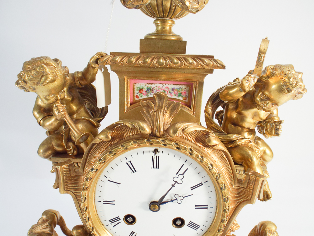 19th century striking French mantel clock in gilded ormolu case decorated with cherubs and pink - Image 2 of 4