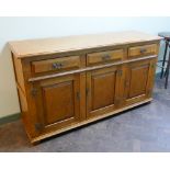 5' good quality reproduction light oak 3 door and drawer sideboard