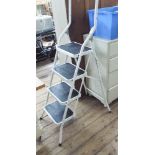 Set of folding step ladders