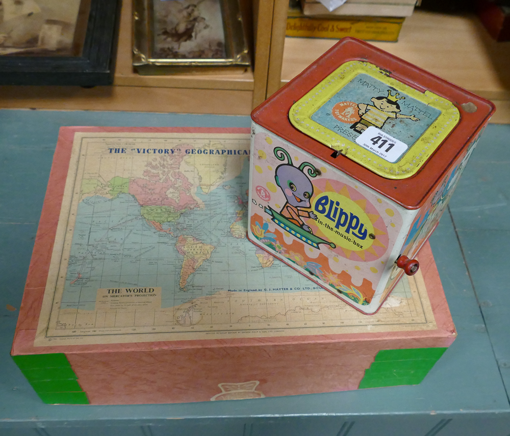 Vintage wooden jigsaw of the World and a tin jack in the box - Image 6 of 6