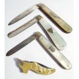 3 silver bladed Victorian pen knives and a pen knife in the form of a shoe