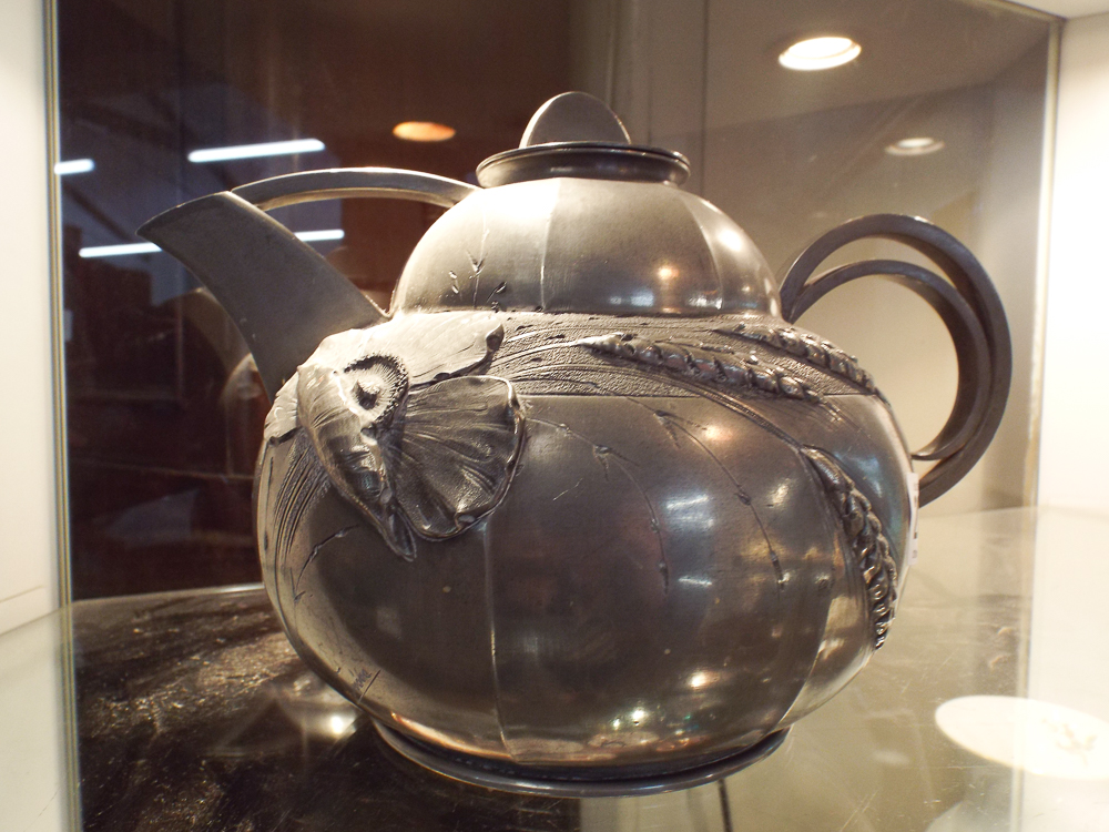 Art Nouveau octagonal bodied pewter tea pot signed Medock