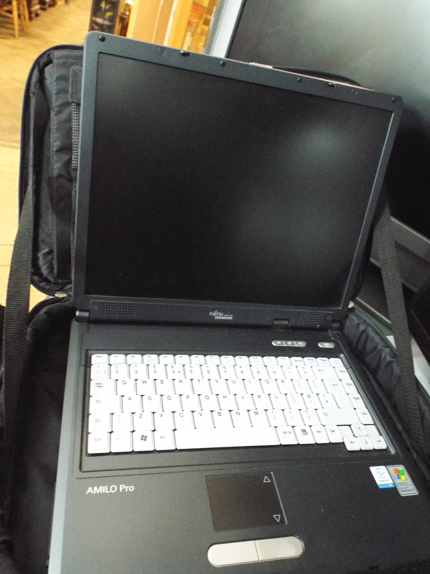 Fujitsu Siemans laptop