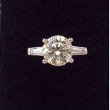 Large and impressive diamond ring, set brilliant cut circular diamond of approximately 3.