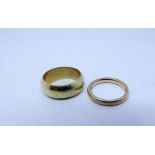 Two 9 ct gold wedding bands,