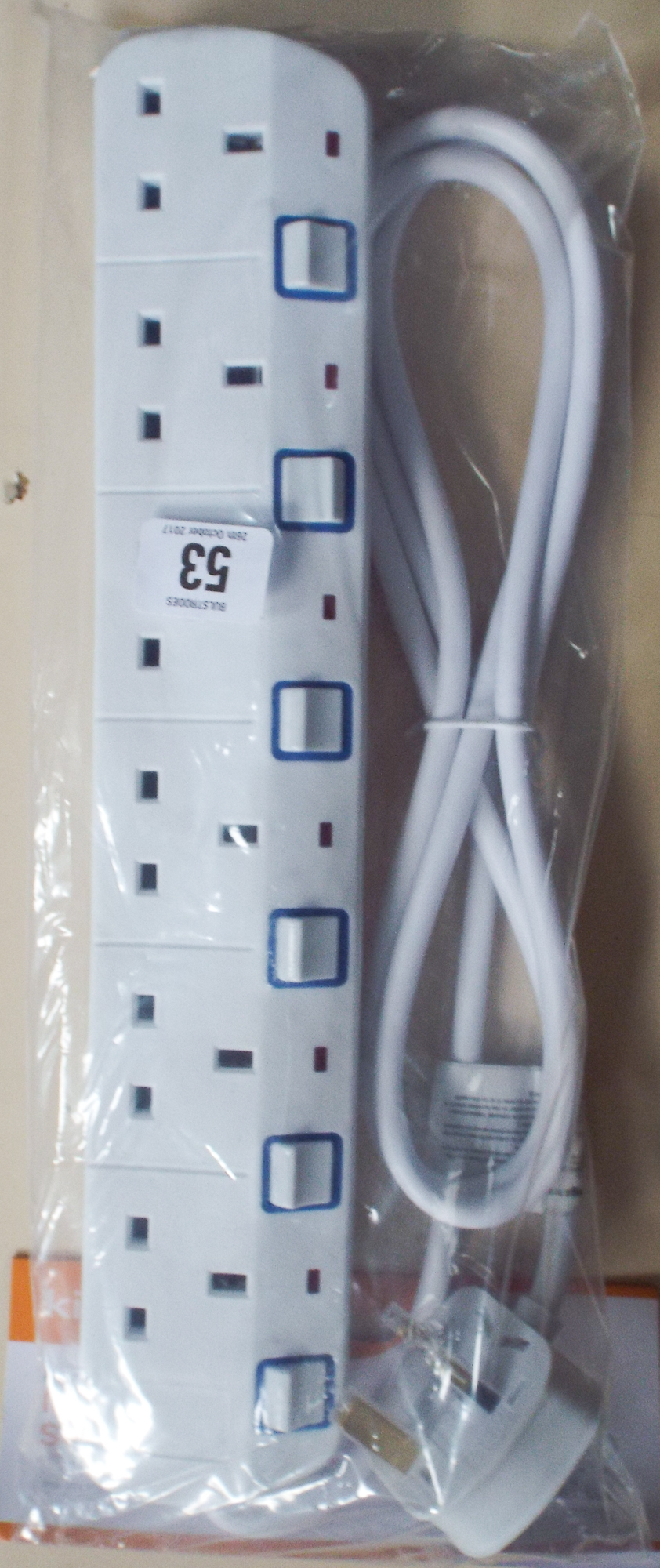 New six-way individually switched socket