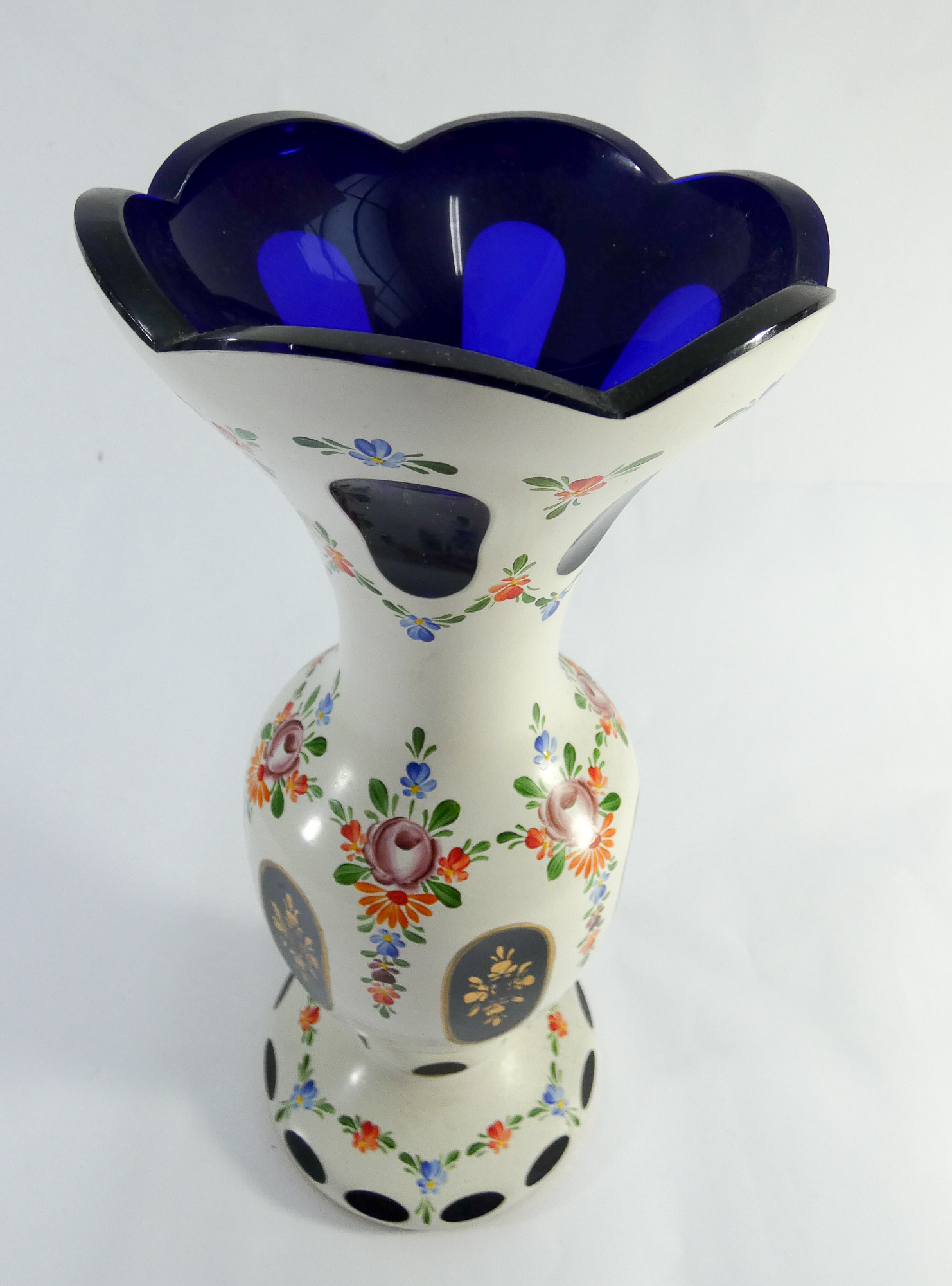 Bohemian overlaid blue glass vase decorated with flowers, height 31cm. - Bild 2 aus 2