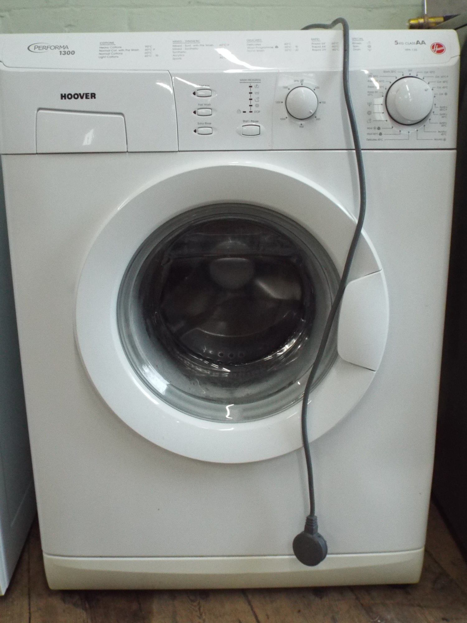 5KG workload Hoover washing machine