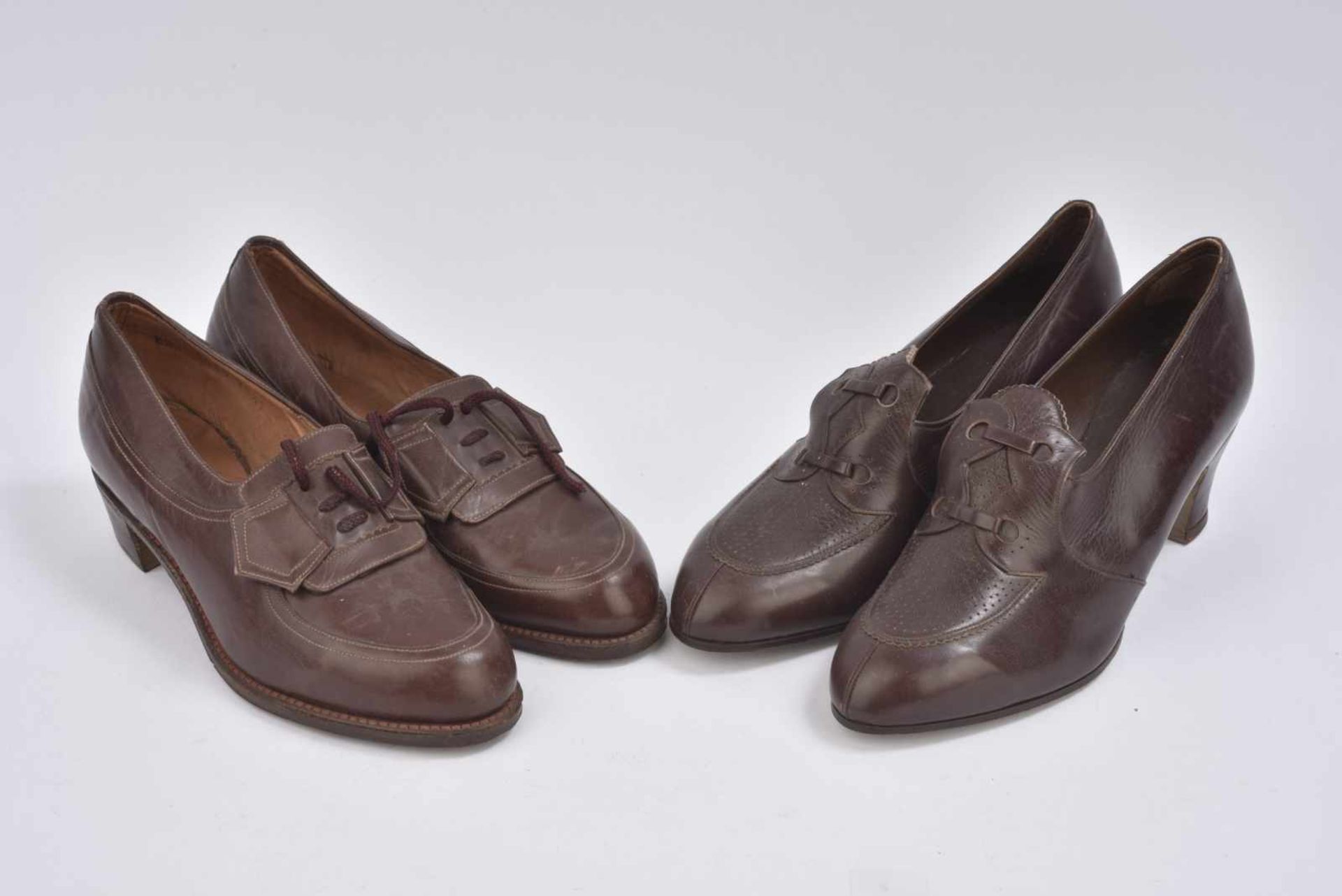 Deux paires de chaussures en cuir, pour femme « Orega série luxe » et « semelle Croupon