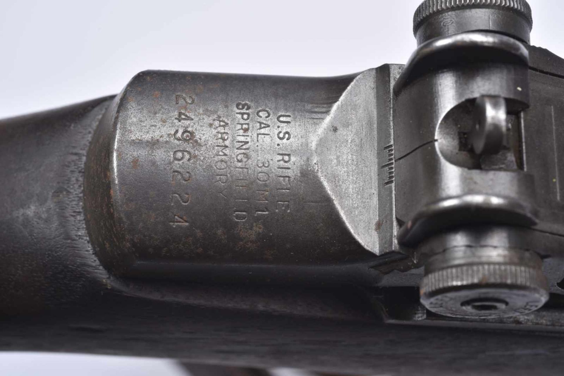 Fusil Garand calibre 30M1, fabrication « Springfield Armory », numéro « 2496224 ». Crosse en bois et - Bild 4 aus 4