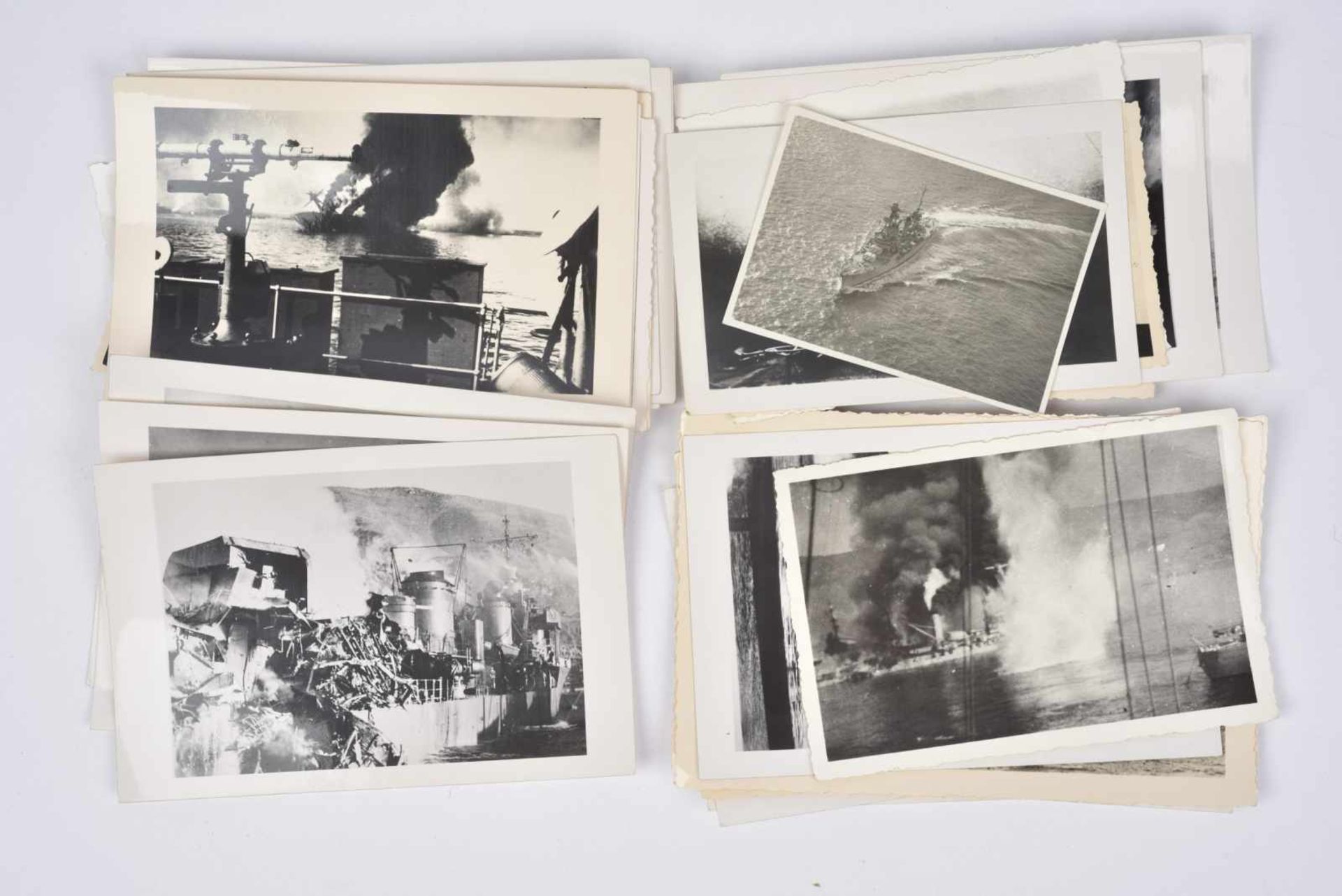 Lot de photos de lattaque anglaise contre la base marine de Mers El Kébir le 3 juillet 1940