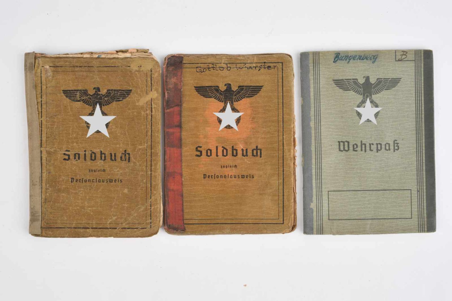 Ensemble de Soldbuch comprenant le soldbuch de lUnteroffizier « Gottlob Warster », incorporé le 9