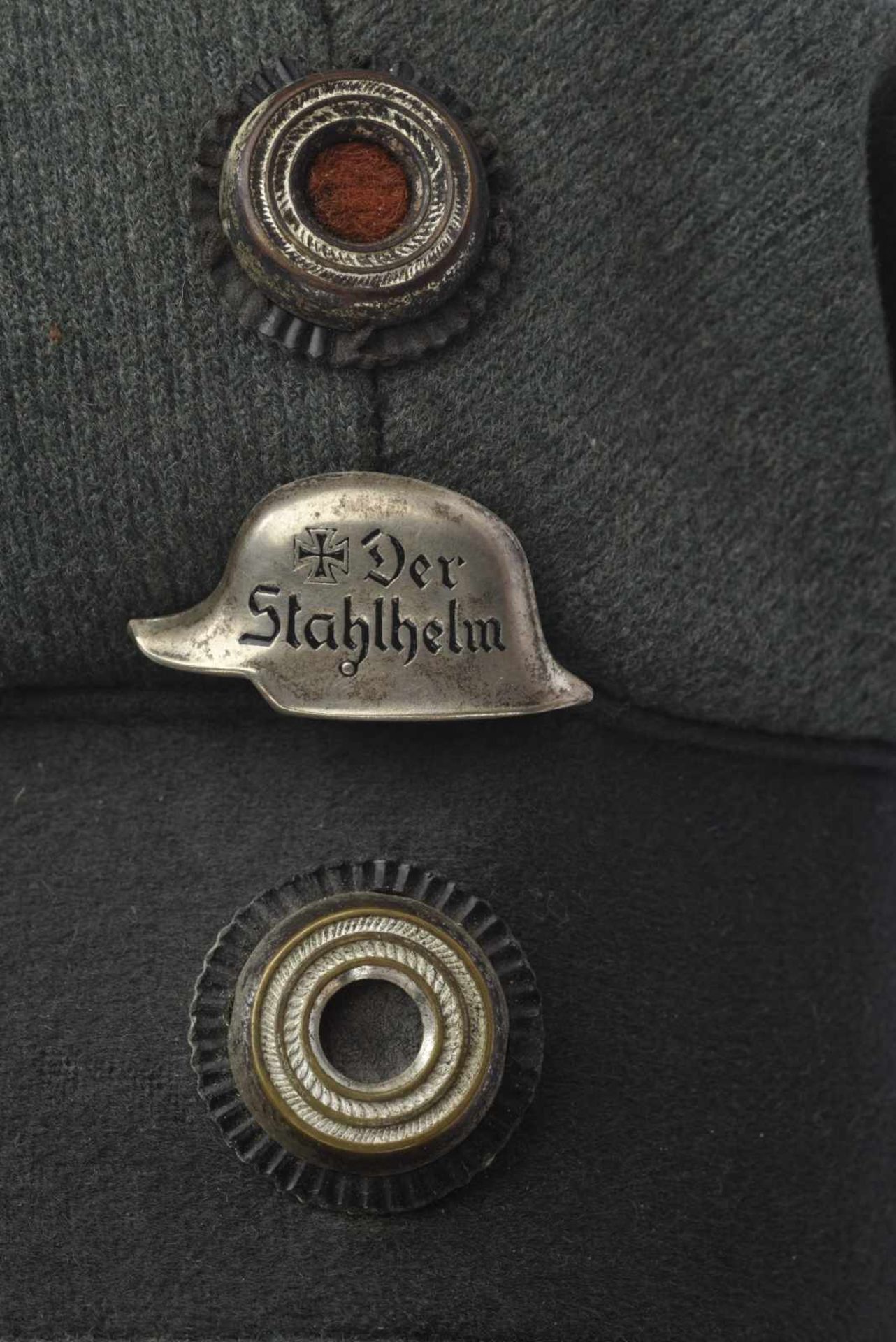 Casquette Schirmmütze en Felgrau Avec insigne (non garantie) d'ancien combattant Der Stalhelm. - Image 2 of 4