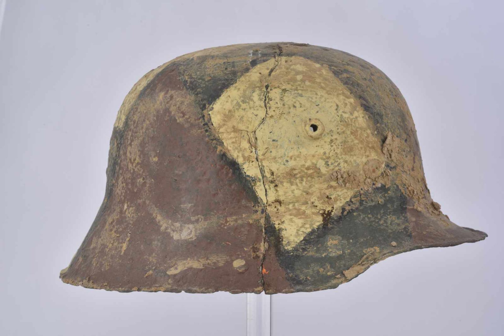 Coque de casque d'acier StahlhelmMle16 camouflé sans intérieur, peinture postérieure. Etat II - Bild 3 aus 4