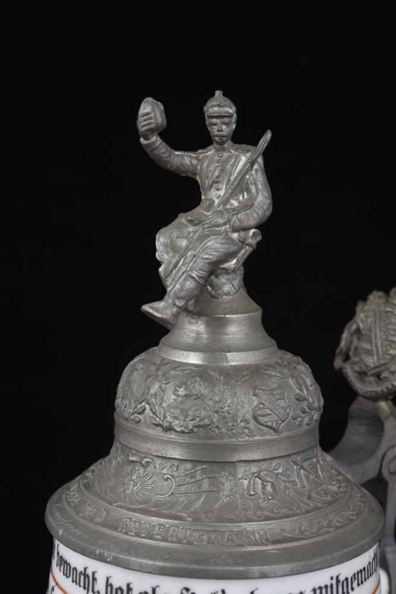 Chope de réserviste de l'Infanterie de Strasbourg Chope en porcelaine d'un demi-litre attribuée - Bild 4 aus 4