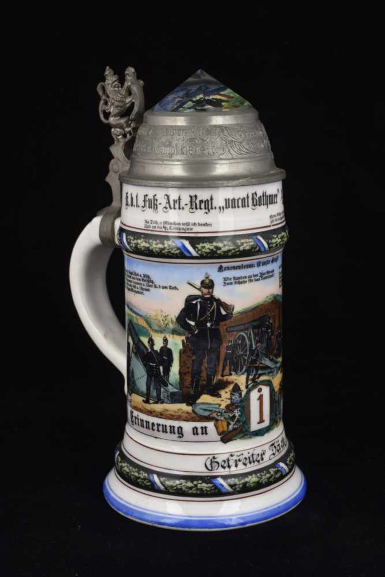 Chope de réserviste de l'Artillerie de Munich Chope en porcelaine d'un demi-litre attribuée à : K.