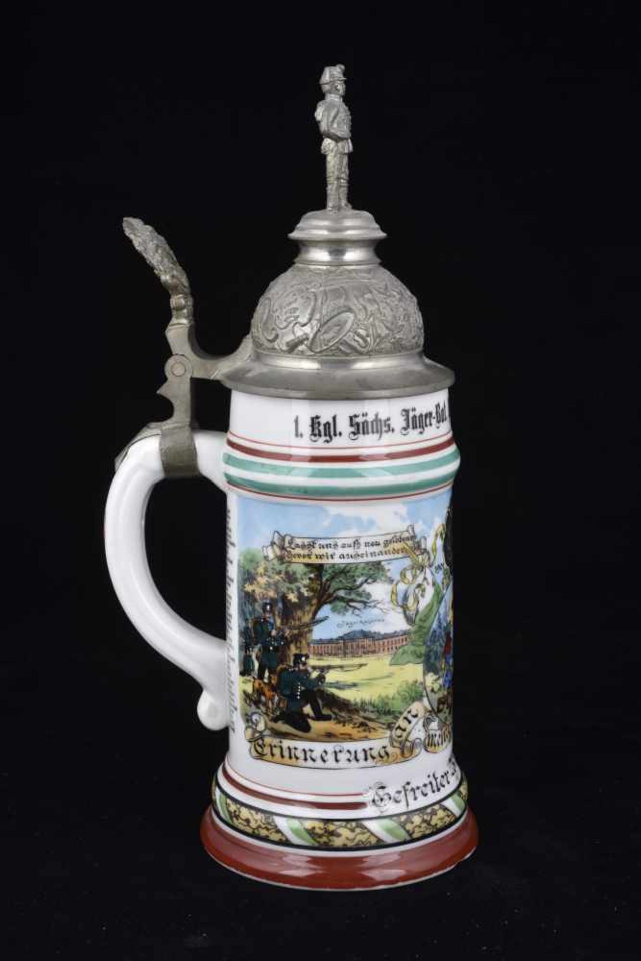 Chope de réserviste de Chasseurs de Freiberg Chope en porcelaine d'un demi-litre attribuée à : 1 - Image 2 of 4