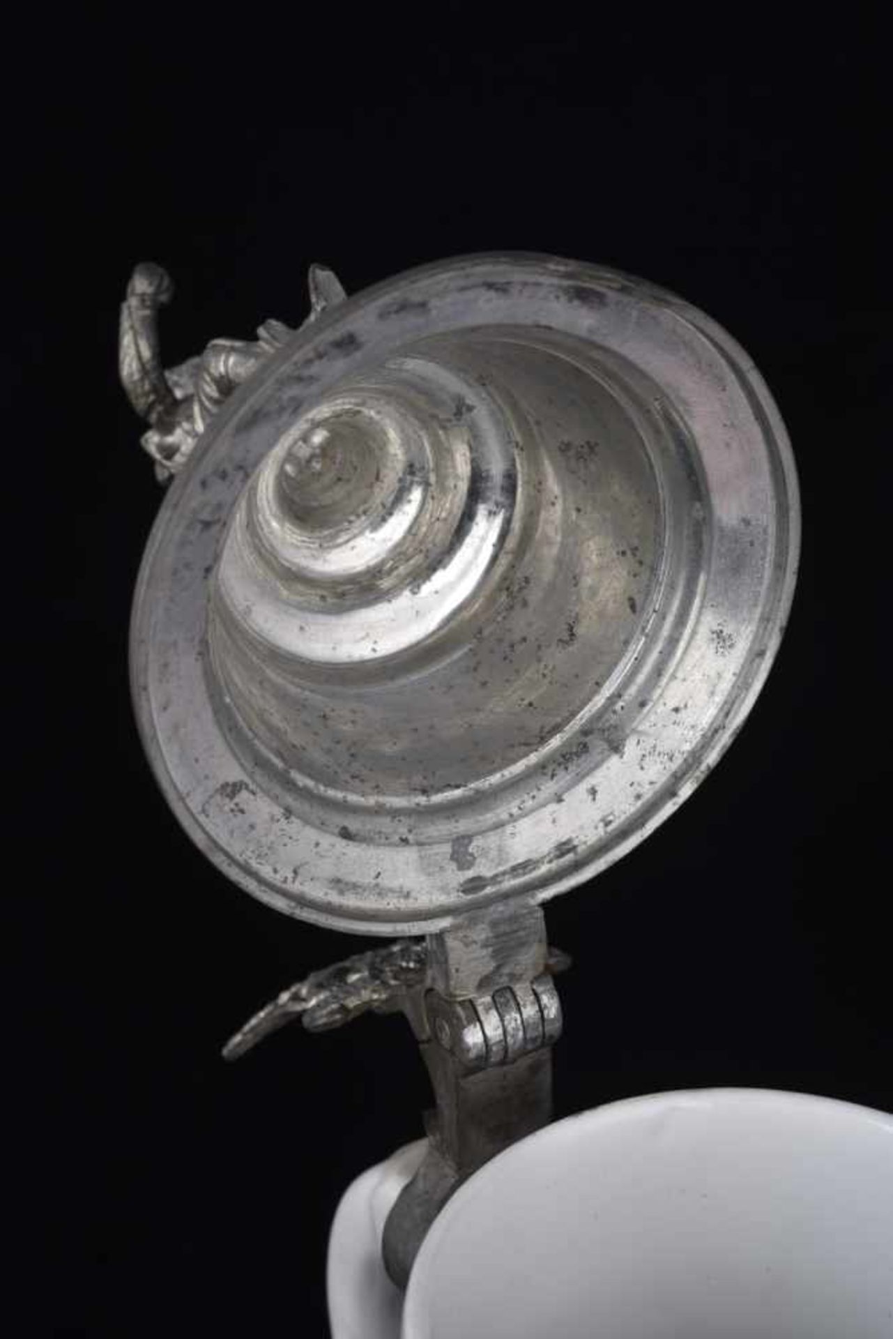 Chope de réserviste de l'Infanterie. Chope en porcelaine d'un demi-litre attribuée à un tambour - Bild 3 aus 4