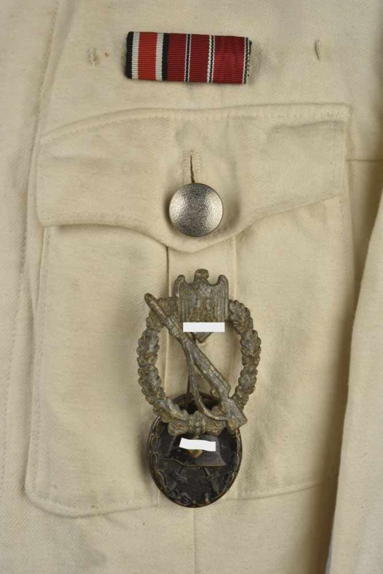 Veste blanche d'officier de la HeerEn tissu coton blanc, tous les boutons sont présents, aucuns - Bild 2 aus 4
