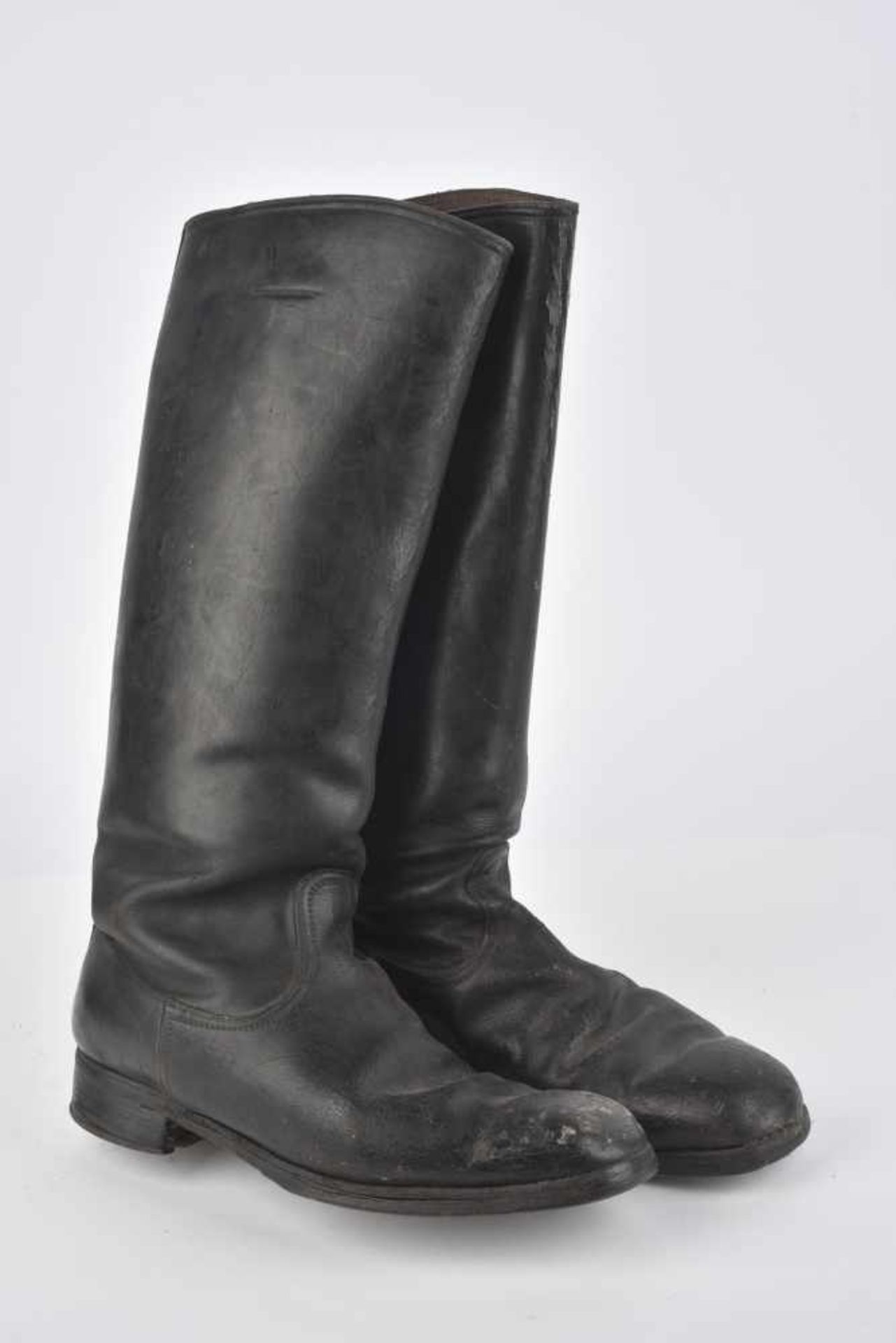 Bottes d'officier de la HeerEn cuir noir, lisse, tiges hautes. Marquages intérieurs 143122 42 J475 ,