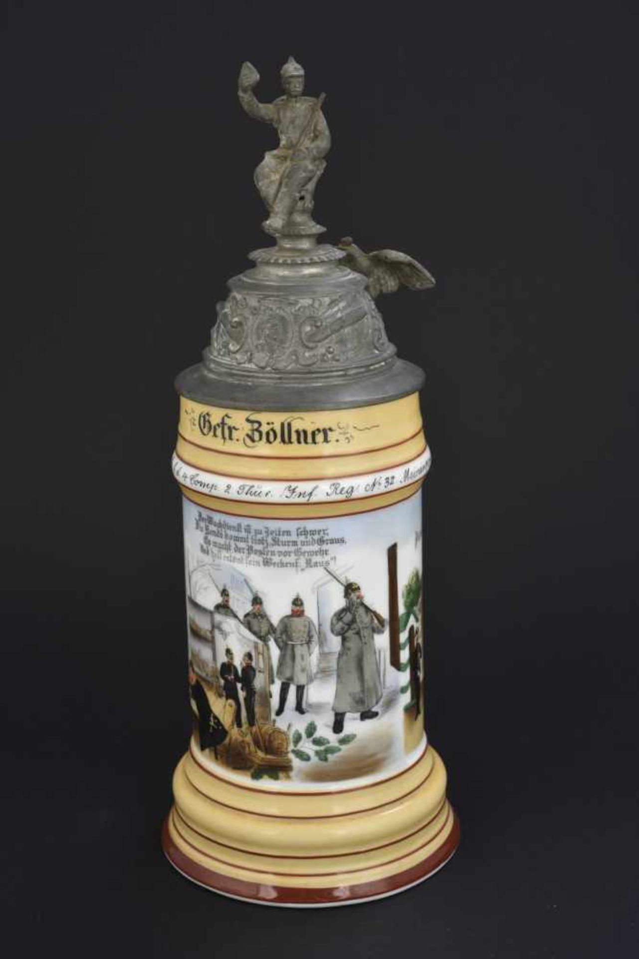 Chope de réserviste d'infanterie du RhinChope de porcelaine d'un demi litre de la 4ème compagnie