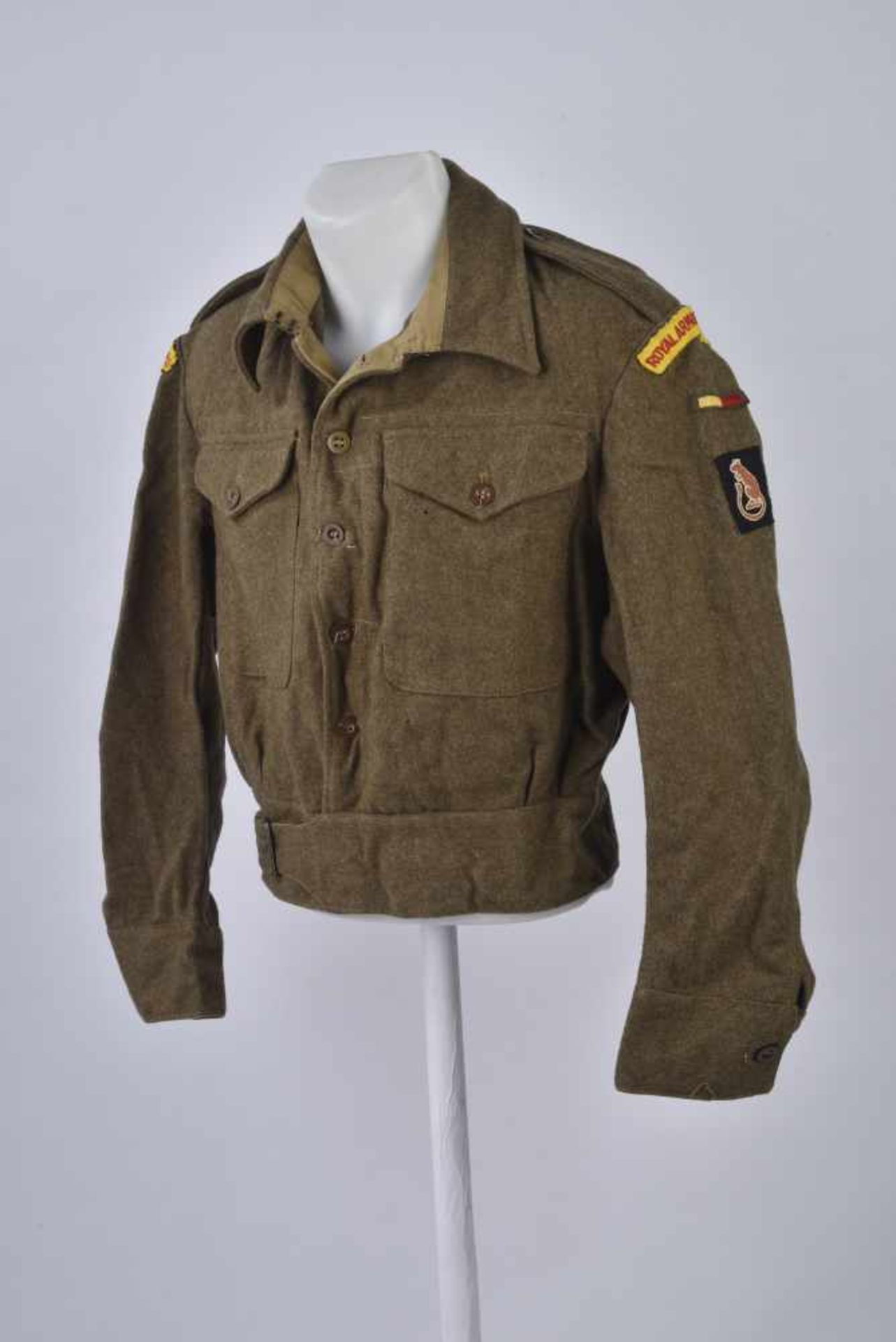 Battle Dress du Royal Armoured Corps Rats du Désert En laine de serge marron, tous les boutons