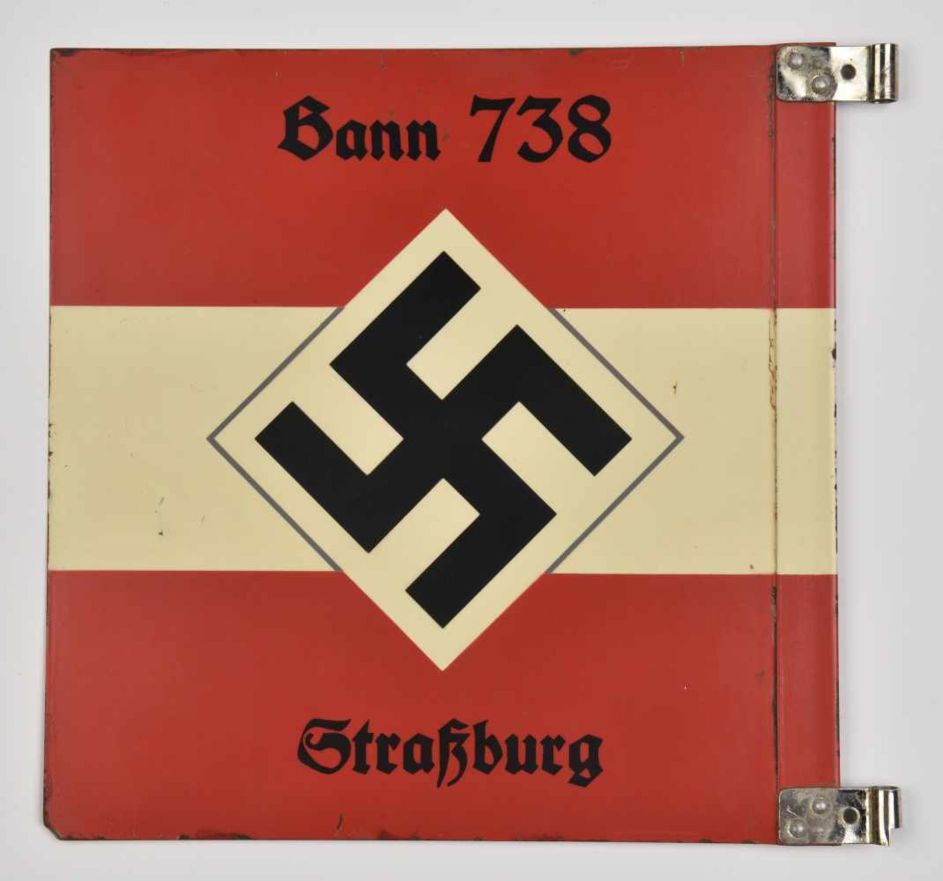 Kraftwagenstander für führer du Bann de Strasbourg.  En métal, de couleur rouge et blanc. Biface, - Image 2 of 2