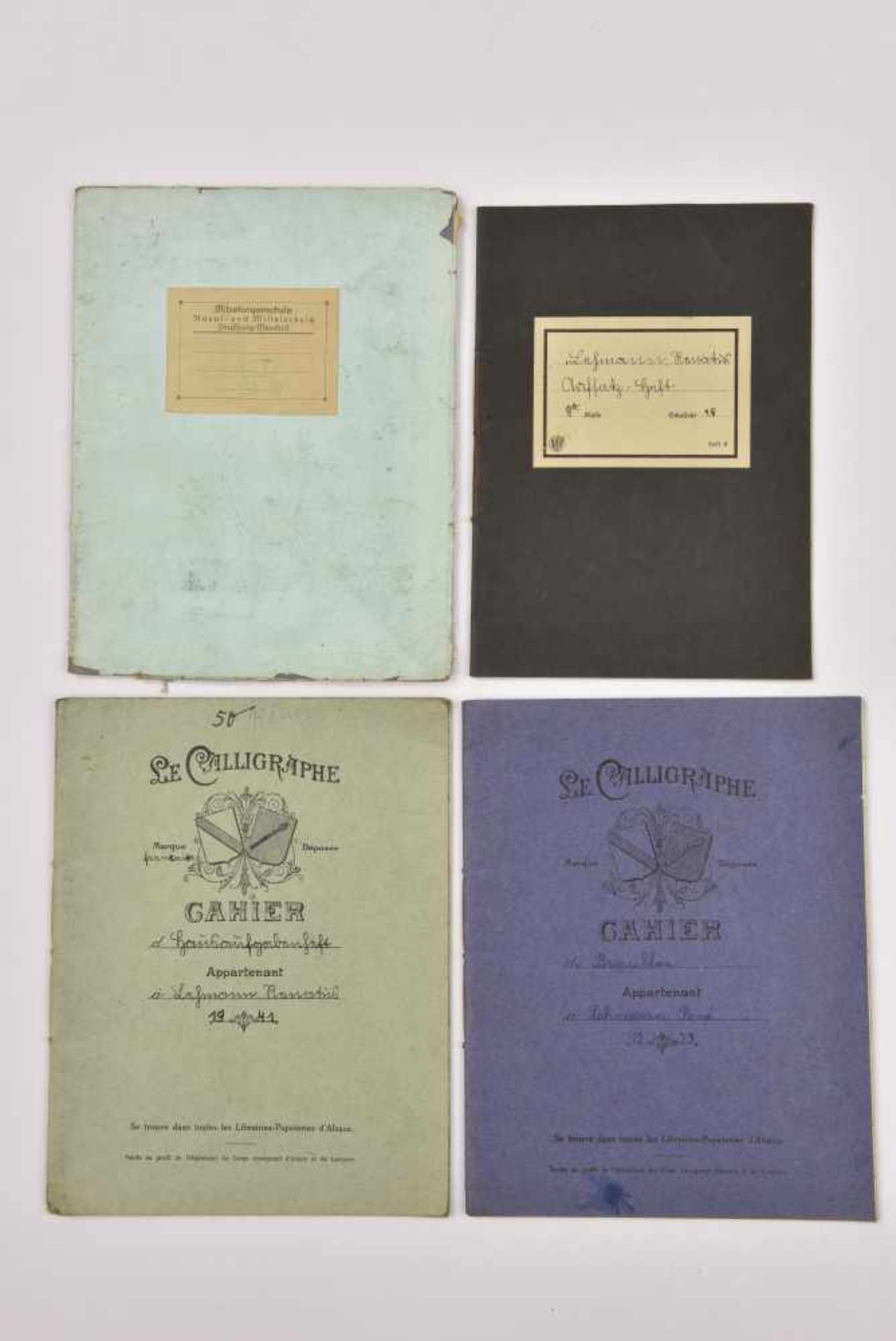 Cahier d'un jeune écolier alsacien Ensemble de 4 cahiers d'écolier ayant appartenu au jeune