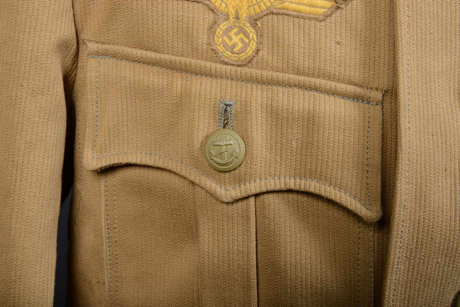 Vareuse tropicale troupe de la Kriegsmarine En tissu côtelé beige, tous les boutons et insignes sont - Bild 3 aus 56