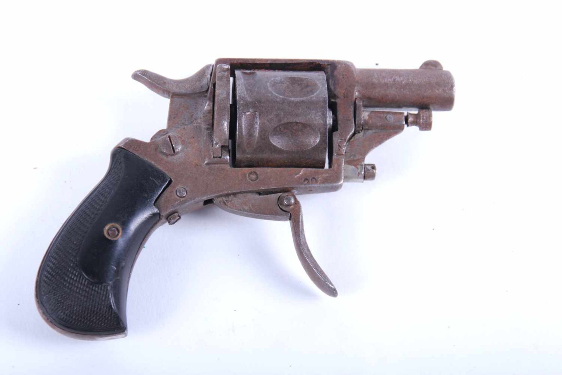 Revolver ancien. Six coups, très petit calibre. Plaquette légèrement sculptée. Détente mobile. A - Bild 2 aus 2