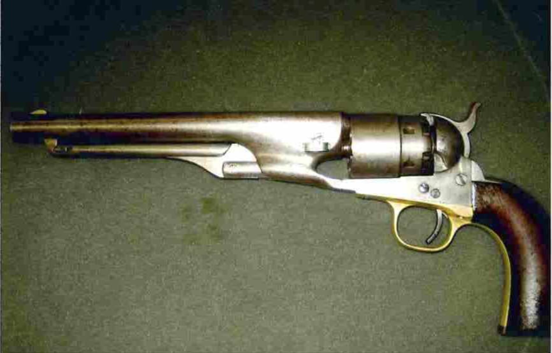 Revolver Colt 1860 Army Catégorie D. Crosse bois. Pièce datée 1863. Numéro 108703 . A noter quelques