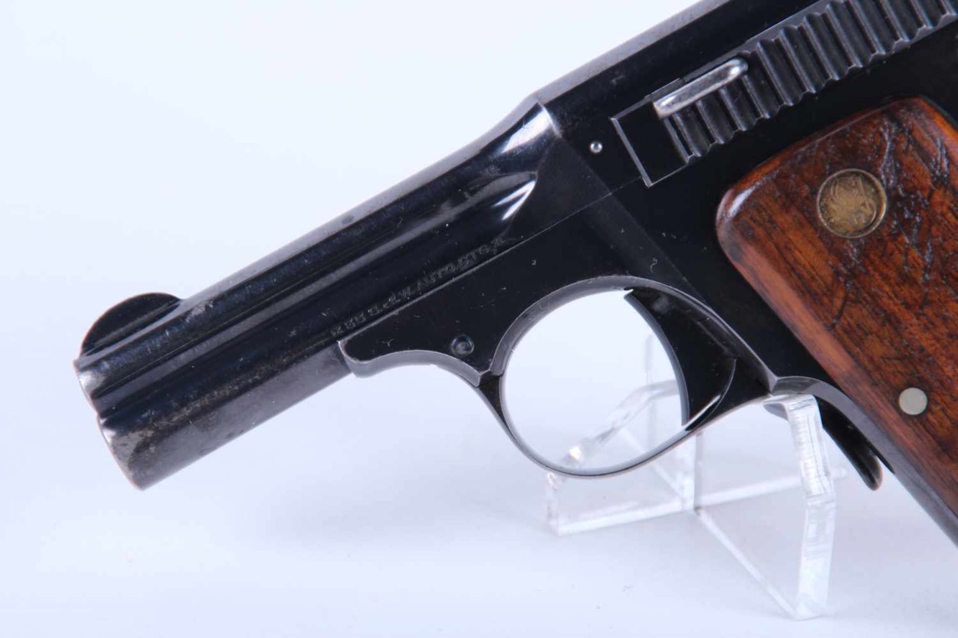 Pistolet Smith & Wesson Mod 35 Catégorie B. Calibre 32 Smith & Wesson. Plaquette en bois, chargeur - Bild 2 aus 3