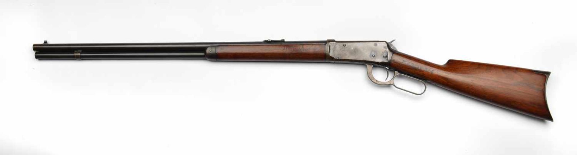 Winchester Riffle modèle 1894 . Calibre 38-55, canon rond, bronzé noir éclairci et tournant aux «