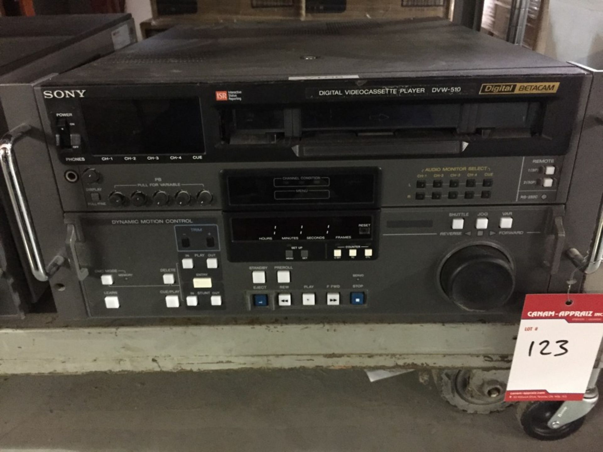 SONY DVW-510 DIGITAL VIDEOCASSETTE PLAYER DIGITAL BETACAM