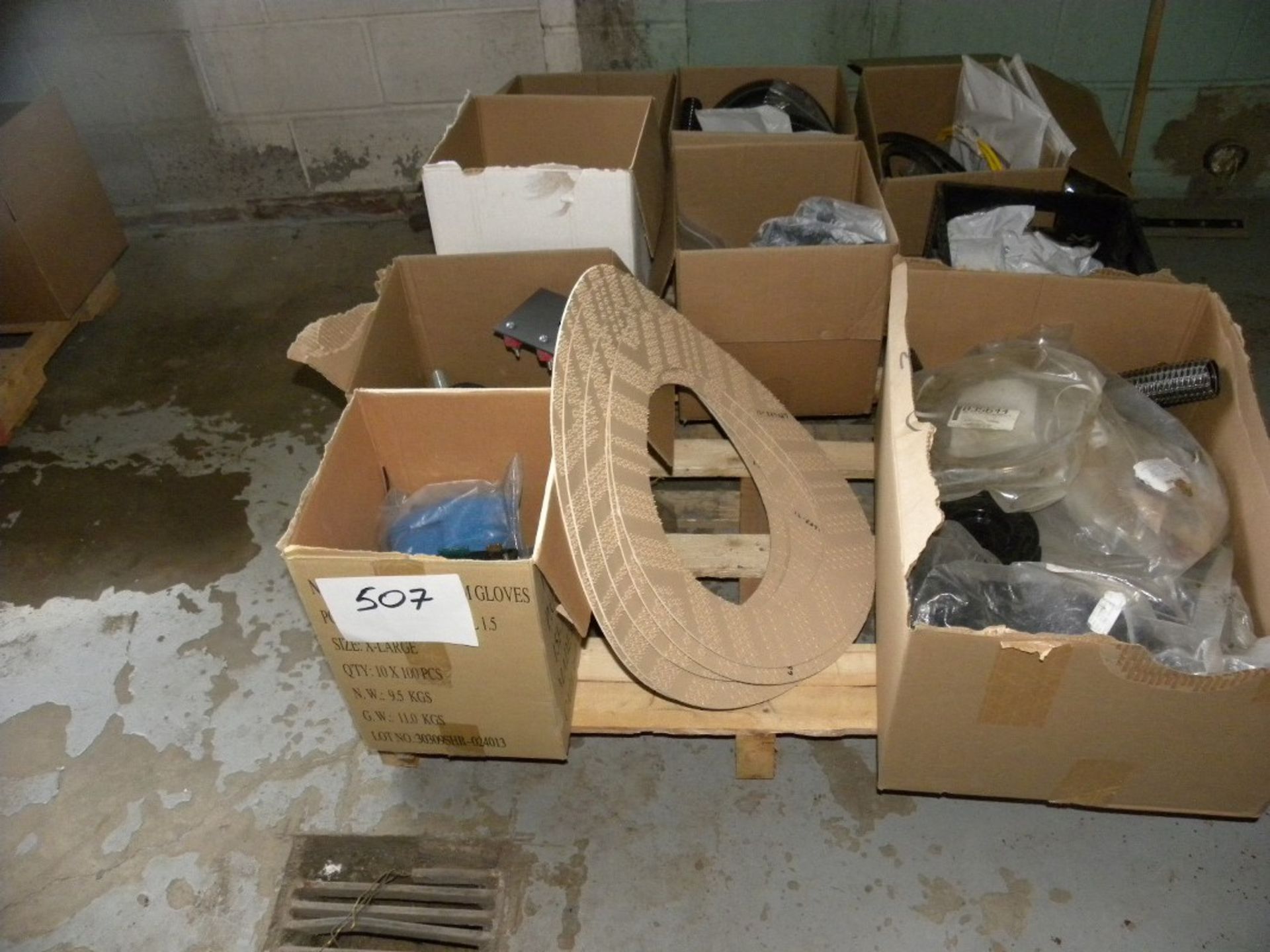 MIXED LOT OF MISC PARTS FOR MACHINES