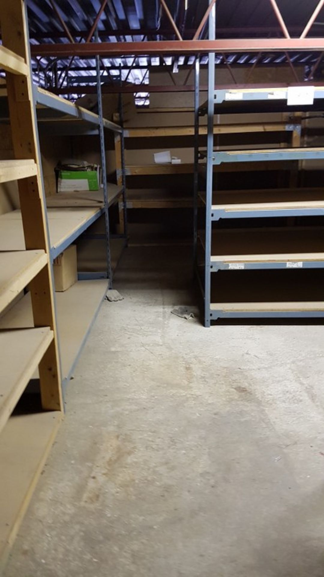 SECTIONS OF METAL SHELVING - 4PCS - Image 3 of 4