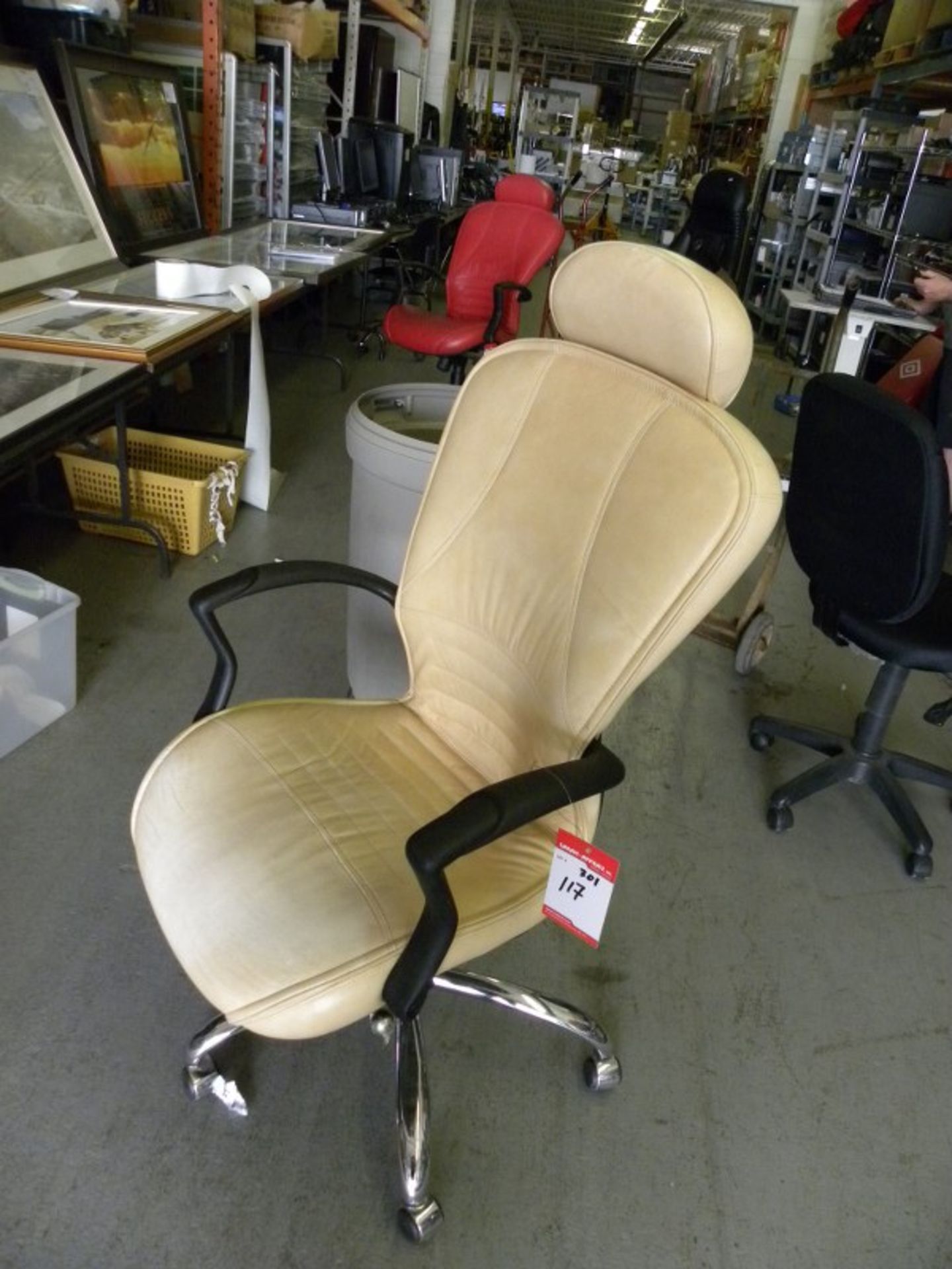 BEIGE LEATHER HIGH BACK DESK CHAIR