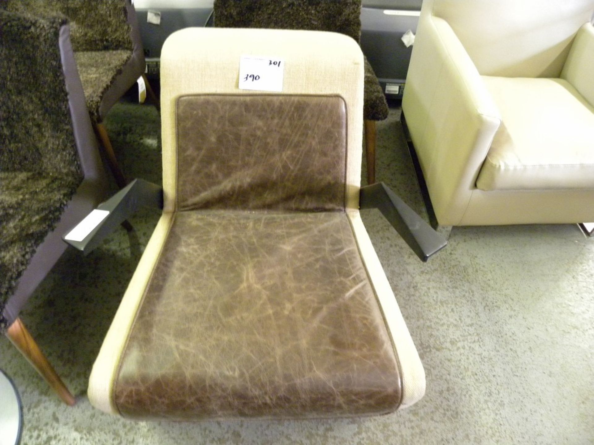 BEIGE/BROWN LEATHER MODERN LOUNGE CHAIR