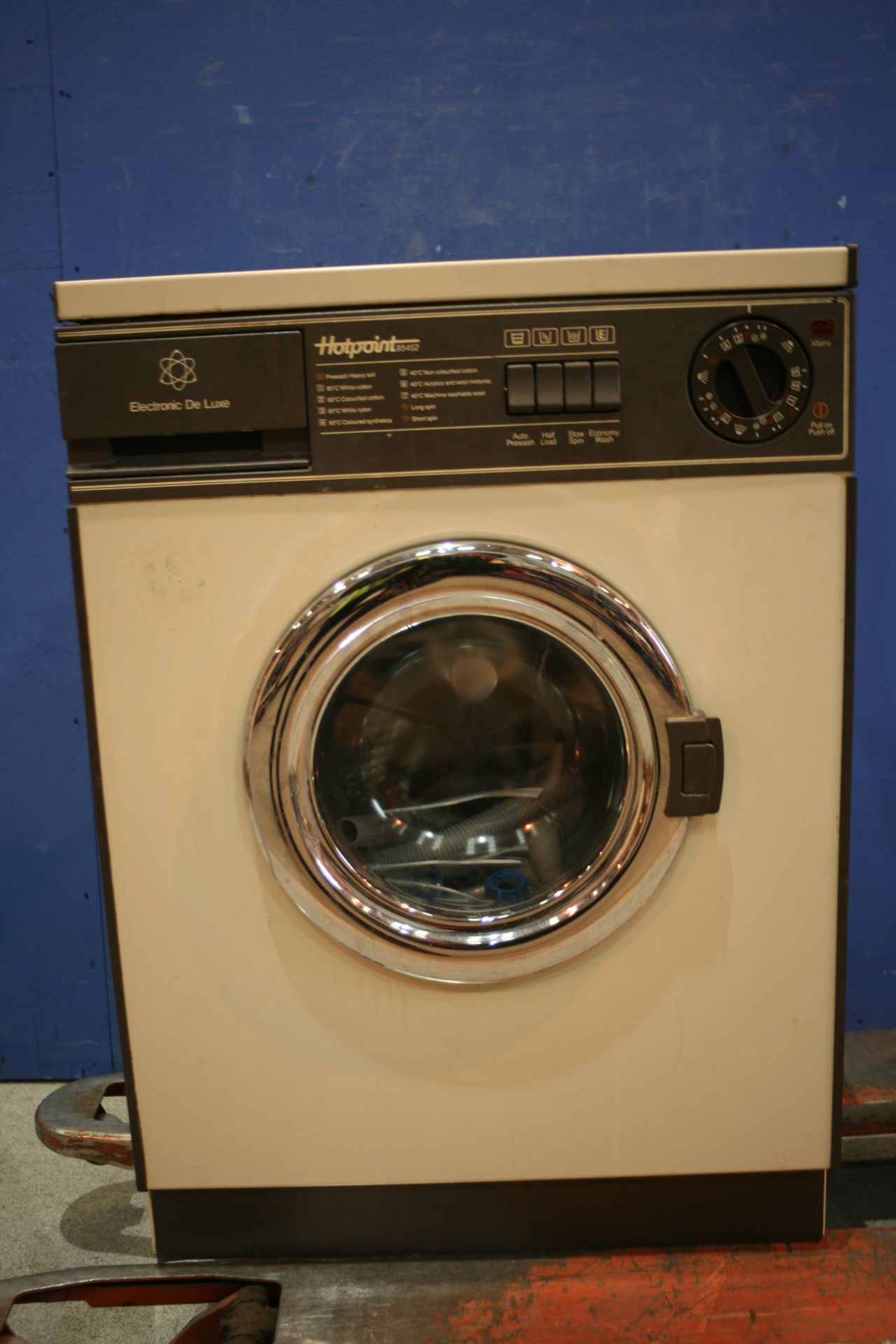 Hotpoint 95452 Washing Machine - Image 2 of 2
