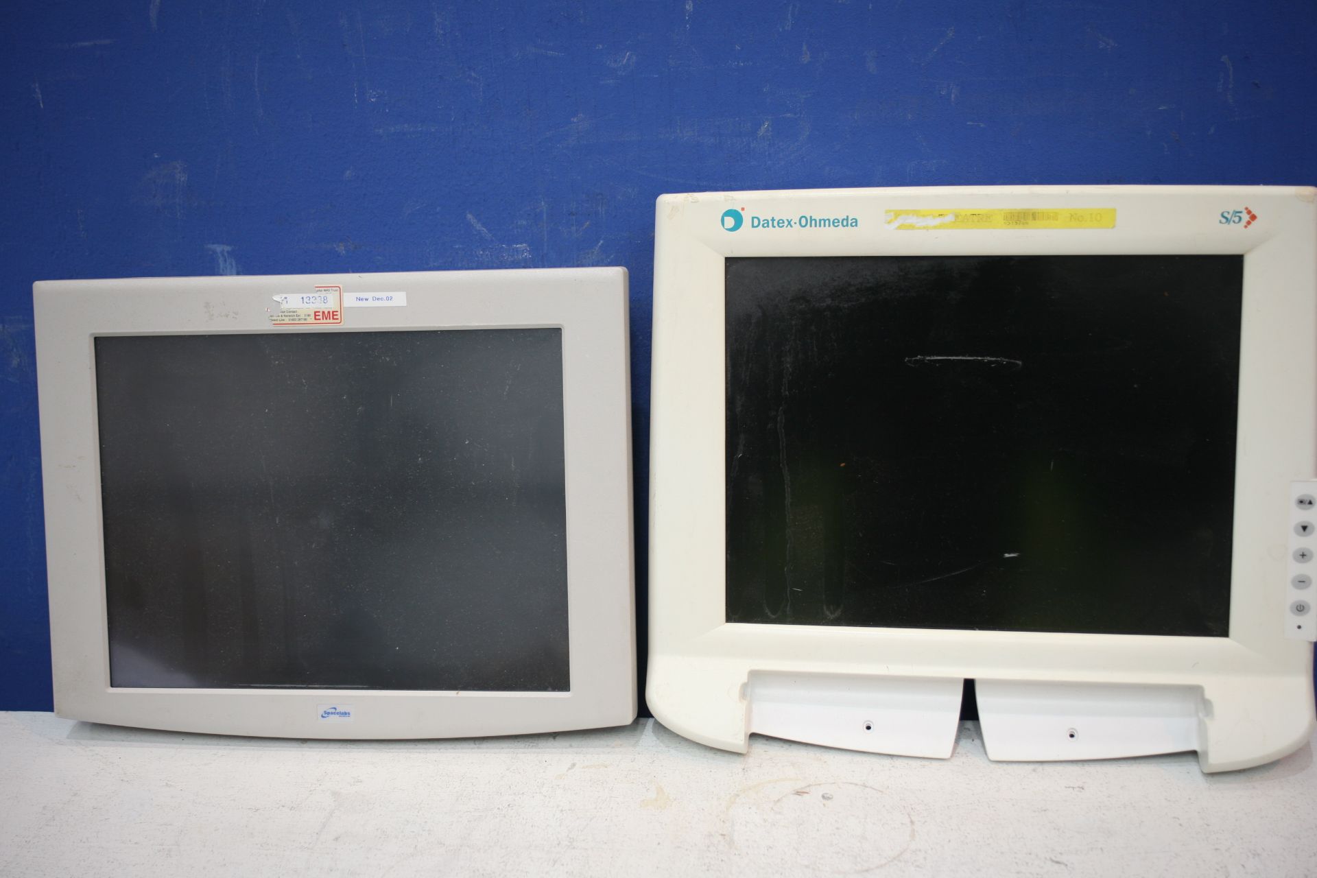 Datex Ohmeda S/5 Patient Monitor *Damaged* & Spacelabs Monitor *No Power* - Image 2 of 2