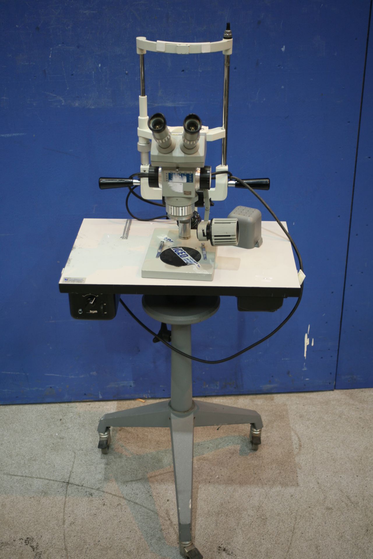 Carl Zeiss Jena Table Top Microscope