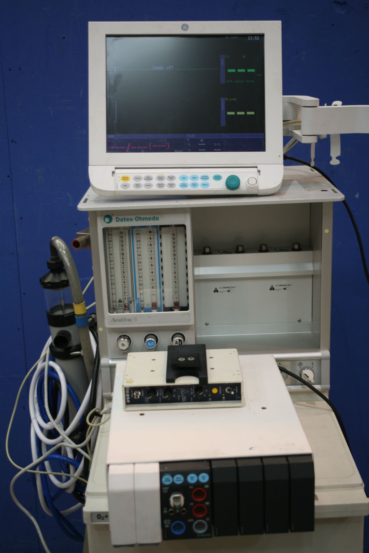 Datex Ohmeda Aestiva/5 Anaesthesia Trolley With Datex Ohmeda S/5 Monitor And Blease Alarm - Image 2 of 3