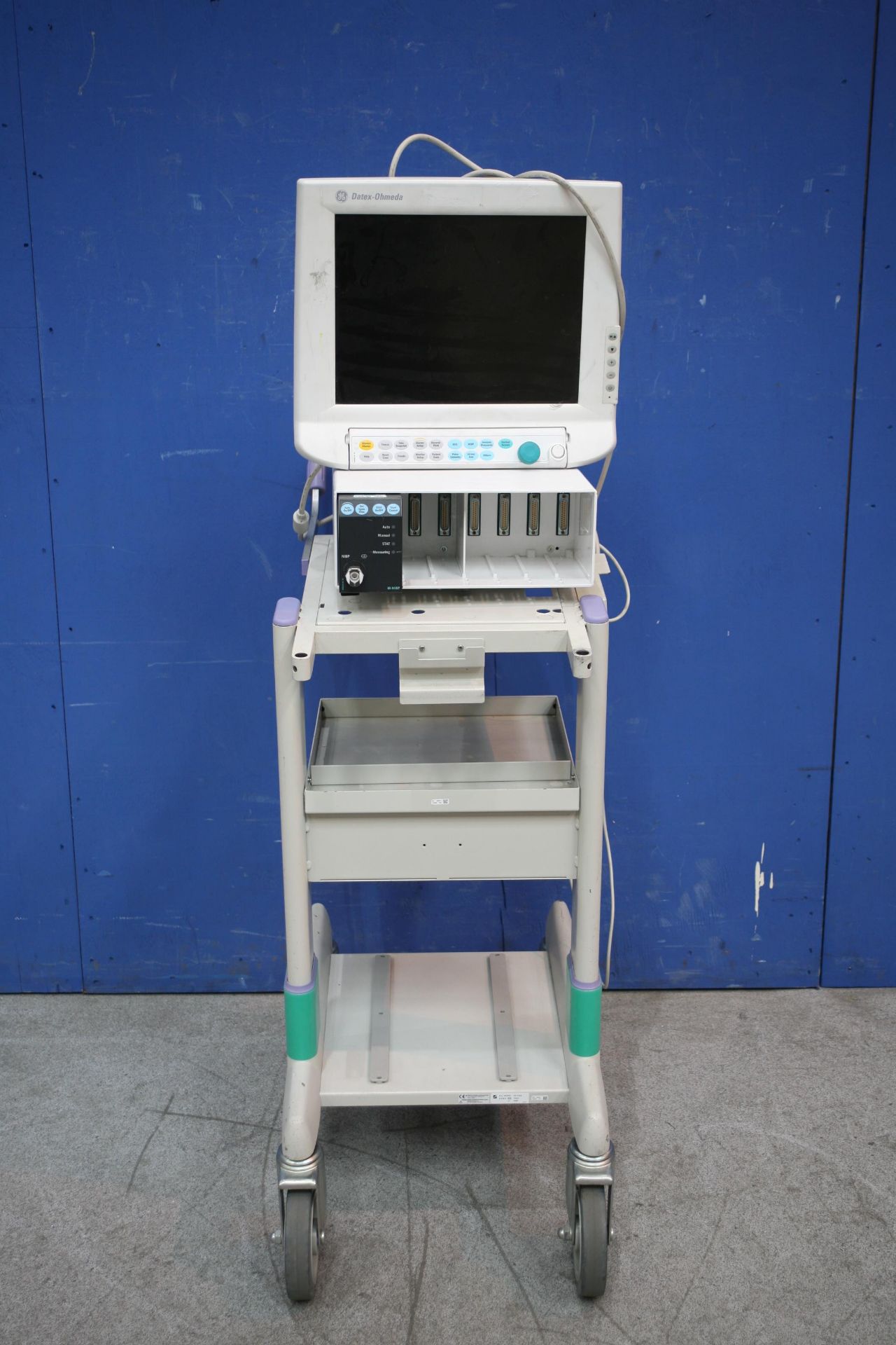 Datex Ohmeda S/5 Patient Monitor With Module Rack And M-NIBP Module