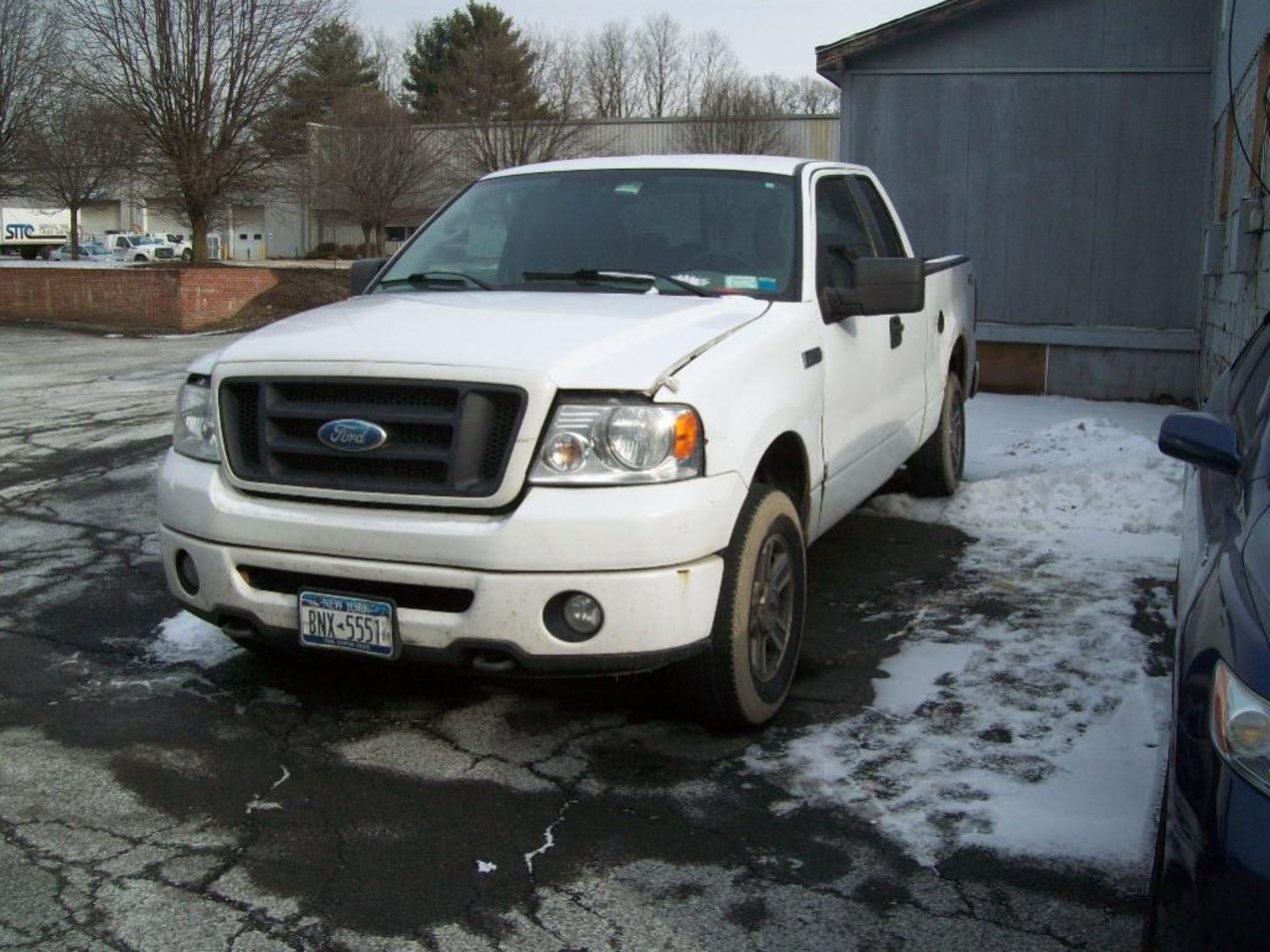 2008 Ford F150 pickup, V8 gas engine, extended cab, STX 4X4 package, hitch, 152,600 miles,