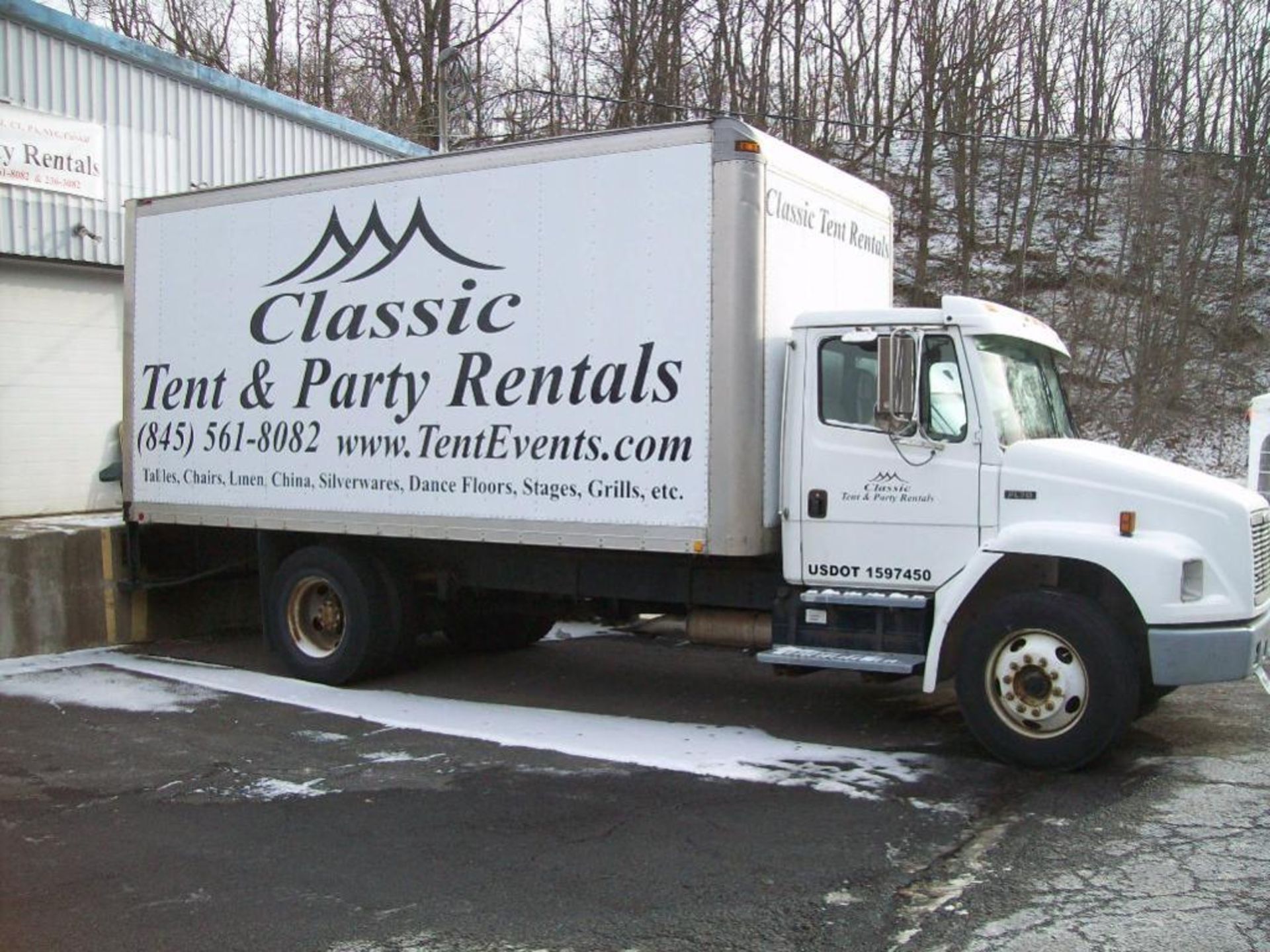 2001 Freightliner FL70 18 ft. box truck, diesel, automatic, 26000 lbs. GVWR, single axle, 279,530 - Image 4 of 4