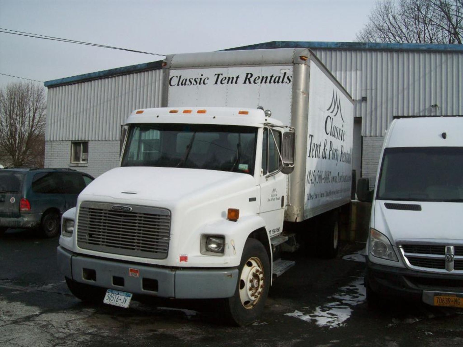 2001 Freightliner FL70 18 ft. box truck, diesel, automatic, 26000 lbs. GVWR, single axle, 279,530 - Image 2 of 4