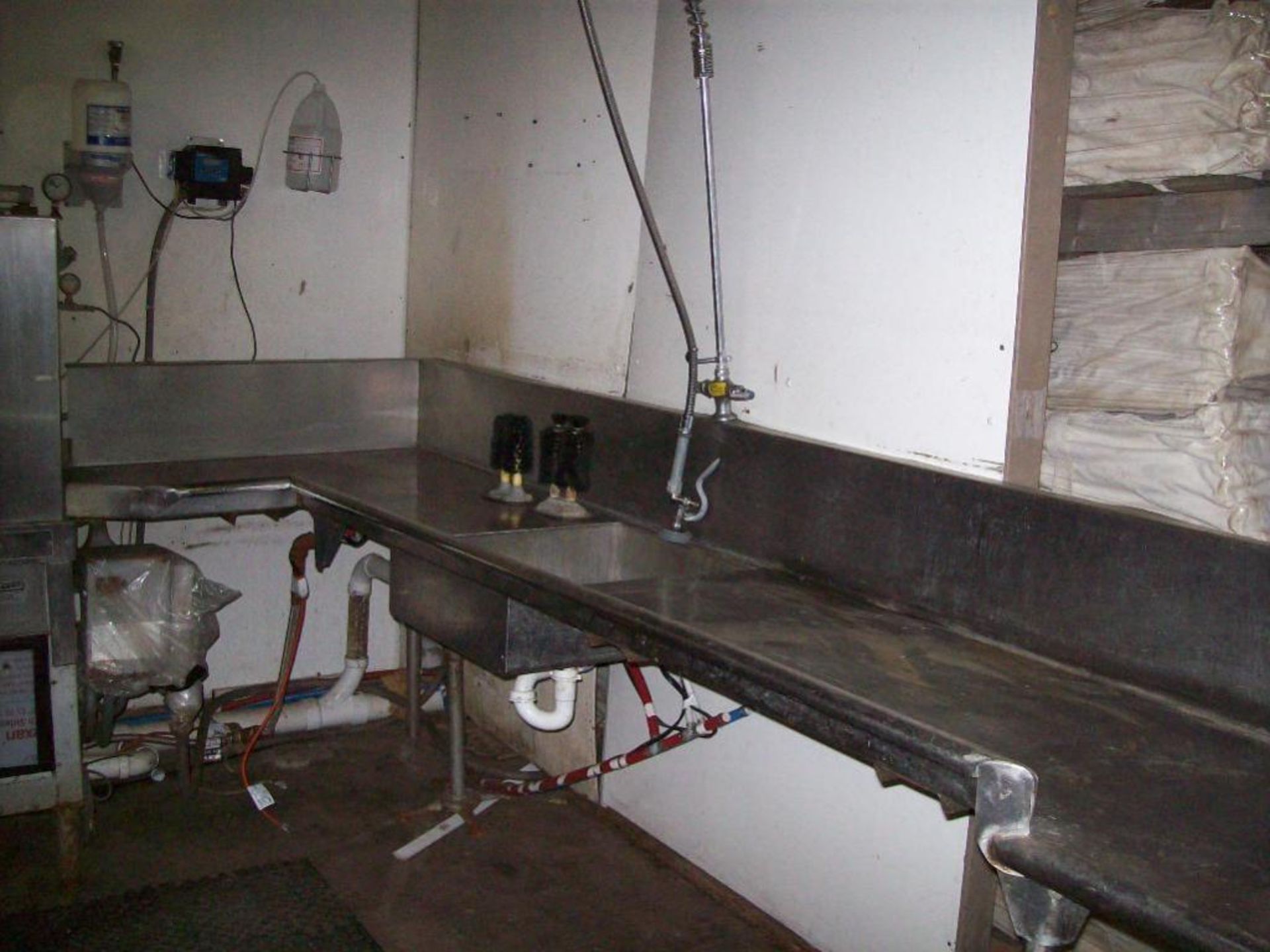 Hobart m/n CRS-66 pass-thru dishwasher with digital detergent dispenser and dryer with sink airator, - Image 2 of 3