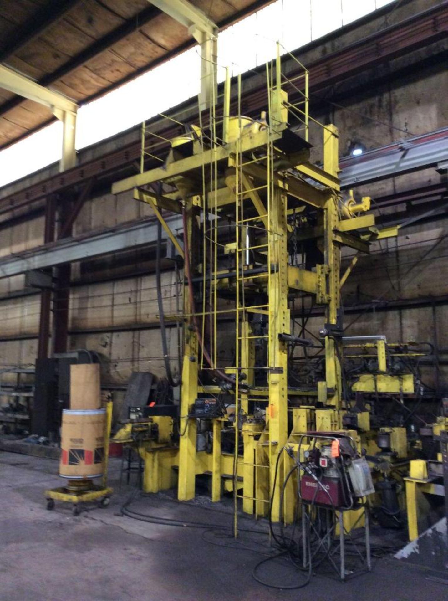Vertical twin sided girder welder, including Enerpac hydraulic package, and (2) Lincoln NA-35 wire - Image 2 of 3